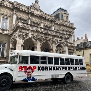 Ma megkezdik országjáró útjukat az érvénytelen konzultációs ívek