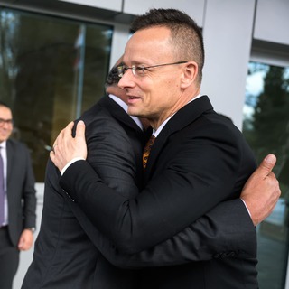 Szijjártó Péter: minden támogatást meg kell adni Egyiptomnak