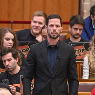 A parlamentben is szó volt a sárbogárdi akkuügyről