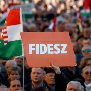 Névtelen telefonhívások, zsarolás, fenyegetés - eldurvult a fideszes belharc Körmenden