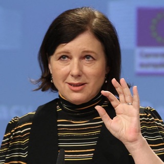 Az Európai Bizottság jóváhagyta 137 milliárd euró uniós forrás felszabadítását Lengyelországnak