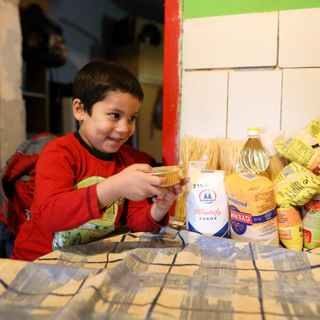 Vasárnaptól tartós élelmiszert gyűjtenek a katolikus templomokban