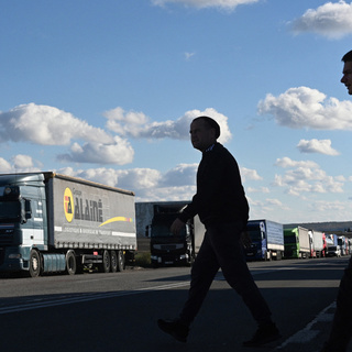 Kamionok ezrei szállítanak orosz agrártermékeket Fehéroroszországon keresztül Lengyelországba