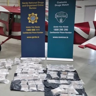 Elengedték az írek a drogrepülő magyar pilótáját