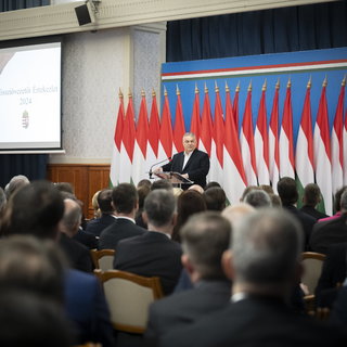 Nagyköveteknek tartott eligazítást Orbán Viktor: új világrend van kialakulóban