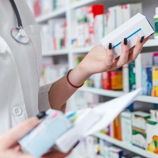 Jönnek a gyógyszerész nélküli gyógyszertárok – tiltakoznak a dékánok