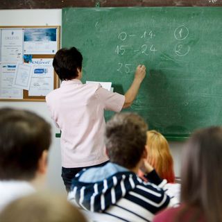 Százmilliós kommunikációs kampányt indít a kormány a pedagógusok fizetésemeléséről