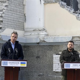 Az oroszok megtámadták Zelenszkij konvoját