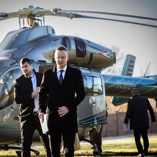 Szijjártó Péter eddig kilencszer helikopterrel ment munkába