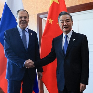 Kínai külügyminiszter: Kína és Oroszország új modellt állít fel a nagy országok közötti kapcsolatokban