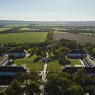 Orbán Viktor apja a hatvanpusztai birtok közelében vesz még 30 hektárnyi földet