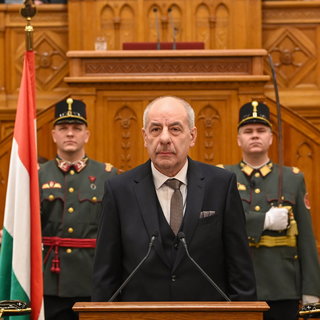 Sulyok Tamás az apjával kapcsolatos vádakat nemtelen támadásnak tartja