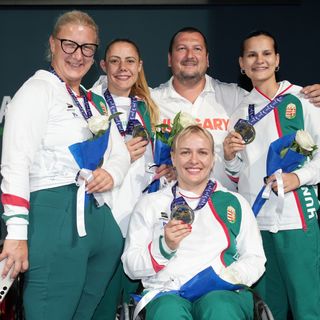 Kerekesszékes vívó Eb - Aranyérmes a magyar női tőrcsapat