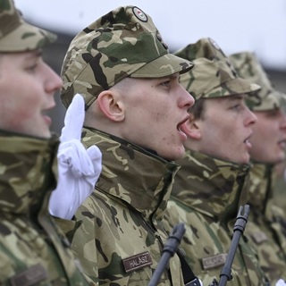 Miért küld Orbán 200 magyar katonát az afrikai Csádba?