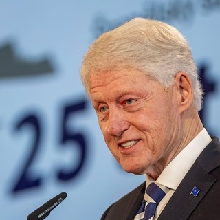 Bill Clinton: Csehország, Lengyelország és Magyarország felvétele a NATO-ba jó lépés volt