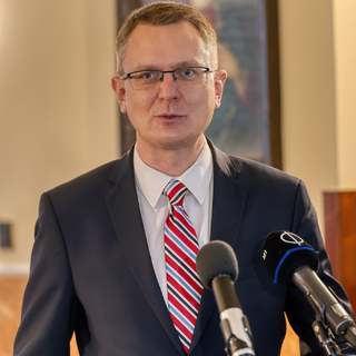 Rétvári Bence: cél, hogy egyetlen gyermekbántalmazási eset se maradjon titokban