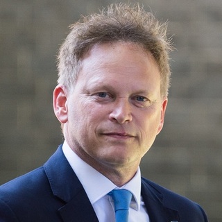 Brit védelmi miniszter: a NATO megállíthatja Oroszországot