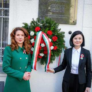 Teleki Blanka egykori leánynevelő intézete előtt emlékezett az 1848/49-es forradalom női hőseire az MSZP