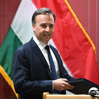 Sulyok Tamásnál, Orbán Viktornál és Kövér Lászlónál is feljelentették az amerikai nagykövetet