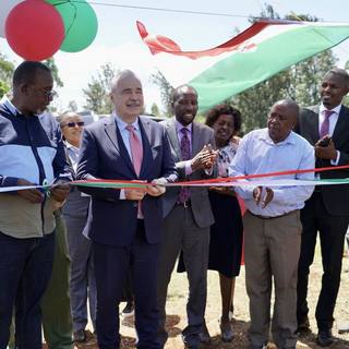 Az agrárminiszter avatta fel Kenyában a magyar pénzből épült mintafarmot