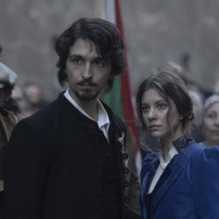 Ingyen lehet/kell nézni a Petőfi kurzusfilmet, de véleményezni azt tilos