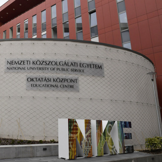 Tanárképzést indít a Nemzeti Közszolgálati Egyetem