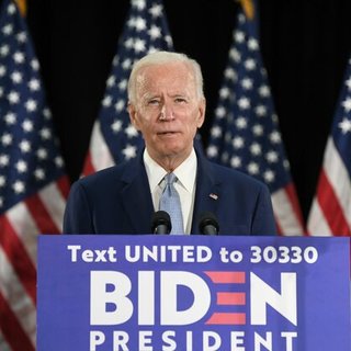 Joe Biden több mint kétszer akkora kampányforrással rendelkezik, mint Donald Trump