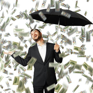 Nagy pénzeső hullik a magyarokra