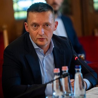 Rogán utasítására nem kaphatnak magyar rendszámot az itt szolgáló amerikai katonák