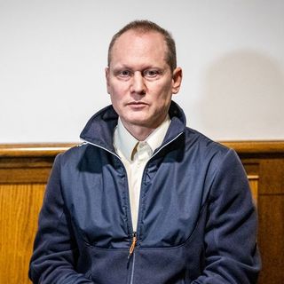 Megszüntette a törvényszék Iványi Gábor gazdasági vezetőjének letartóztatását