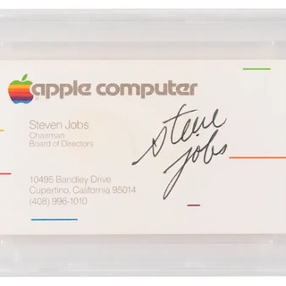 Lakást lehetne venni Steve Jobs elárverezett névjegykártyájának árából