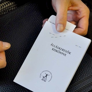 KSH: februárban 4 millió 723 ezer fő volt a foglalkoztatottak száma, a munkanélküliségi ráta 4,6 százalék