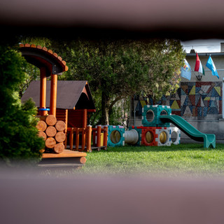 Nyomozás az ercsi Hétszínvirág Óvodában, bántalmazás a gyanú