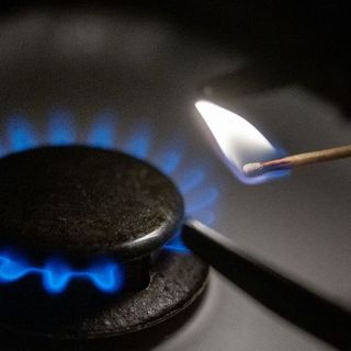 Spórolnak a magyarok, nagyot zuhant a gázfogyasztás