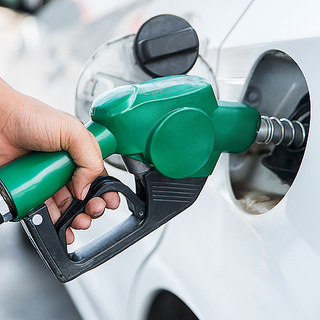 Nincs megállás, újabb 5-10 forinttal drágulhat az üzemanyag