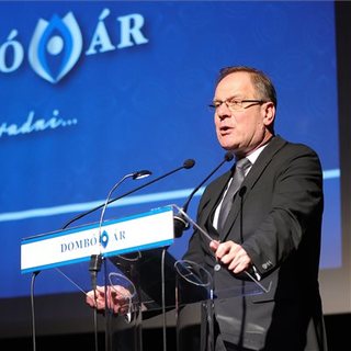 Navracsics Tibor: csökkenteni kell az északi és déli térségek közötti fejlettségi különbséget