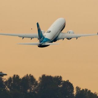 Válságban a Boeing, repülnek a főnökök