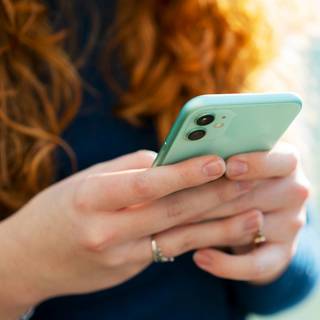 Már bárki ellenőrizheti a telefonján, hogy bejelentette-e őt a cége