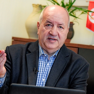 A gyermekbántalmazási ügyek nagy számára hívja fel a figyelmet az MSZP