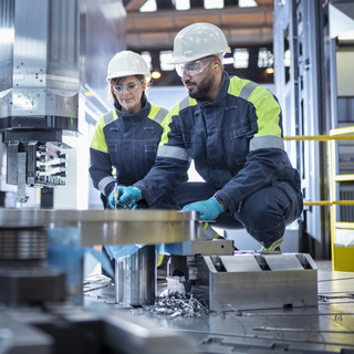 Bajban a magyar ipar