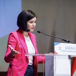 „Az ellenzéki koalíció az, amelyik igazán le szeretné váltani Orbán Viktor rendszerét"