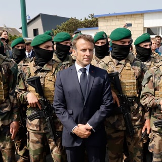 Macron elnök oroszokat is meghívott a partraszállás 80. évfordulójára