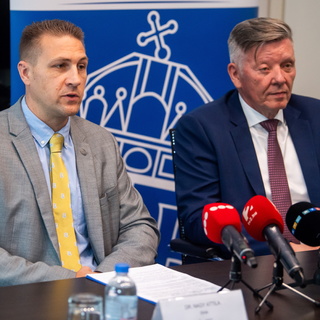 Már nyomtatják a szavazólapokat