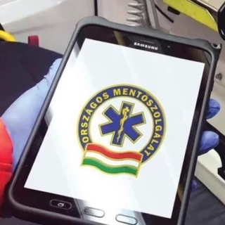 Magyar abszurd: tabletek frissítése miatt késtek órákat a mentők