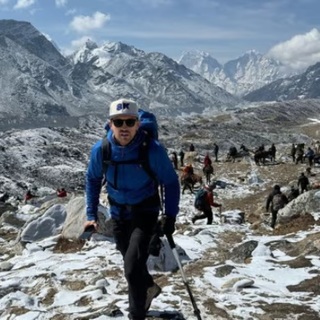 Újra bedugult a Mount Everest a sok mászni akaró turista miatt