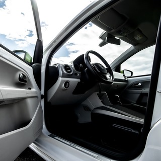 Jön a kötelező fekete doboz a kocsikban