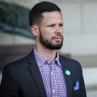 Tordai Bence: rendkívüli parlamenti ülésen tárgyaljuk az orosz hekkertámadást és az államfő elleni megfosztási eljárást