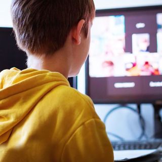 Az NMHH megállapodást írt alá három szervezettel az online gyermekvédelem érdekében