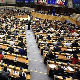 Negatív jövőkép: az erősödő szélsőjobb még jobban félretolhatja az európai kisebbségeket az EP-ben