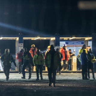 Elbocsátott kirgiz munkások: van, aki otthon hitelt vett fel, hogy ide jöhessen dolgozni